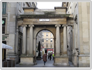 Triumphal Arches, Glasgow masonry replacement